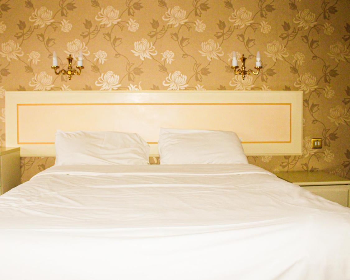 Consort Hotel Rotherham Eksteriør billede