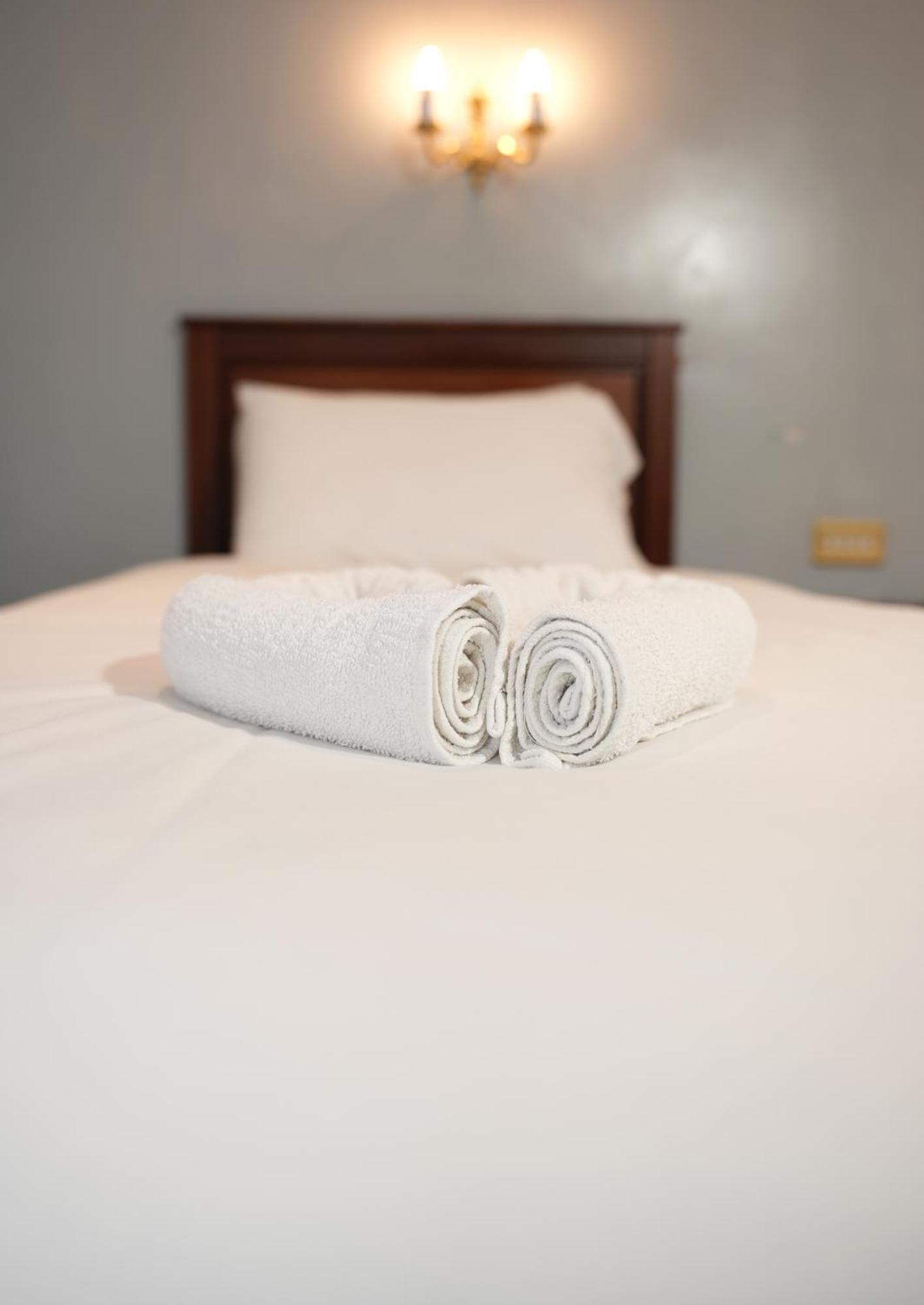Consort Hotel Rotherham Eksteriør billede